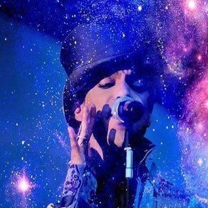 Meet your Posher, Adrienne